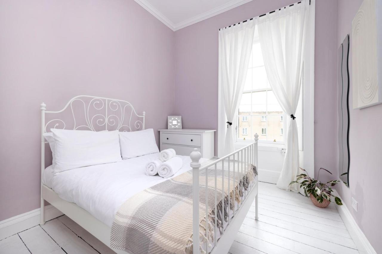 Altido Glamorous 2-Bed Flat Near Edinburgh Castle Exterior foto